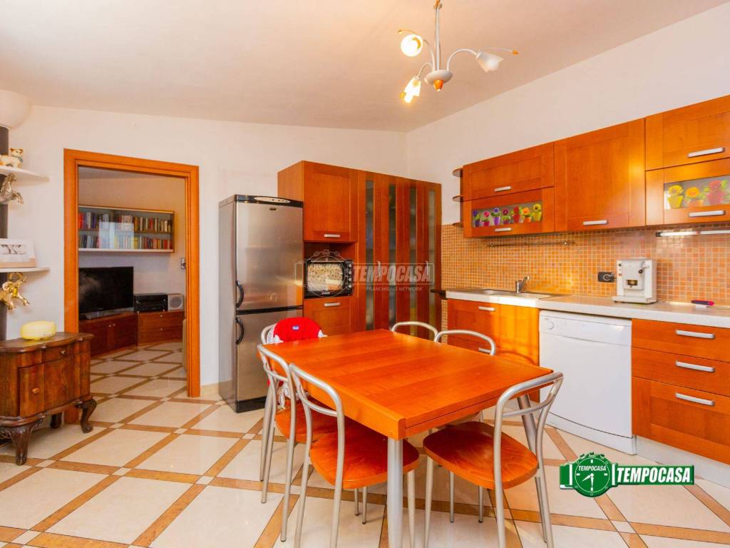 Casa indipendente a Castellanza in Viale Lombardia 65 - Foto 3