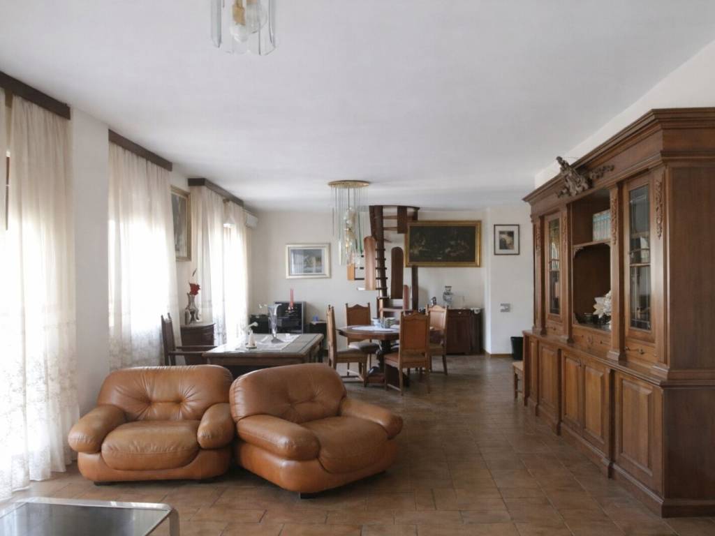 Appartamento a Legnano in Via Volturno, 14 - Foto 4