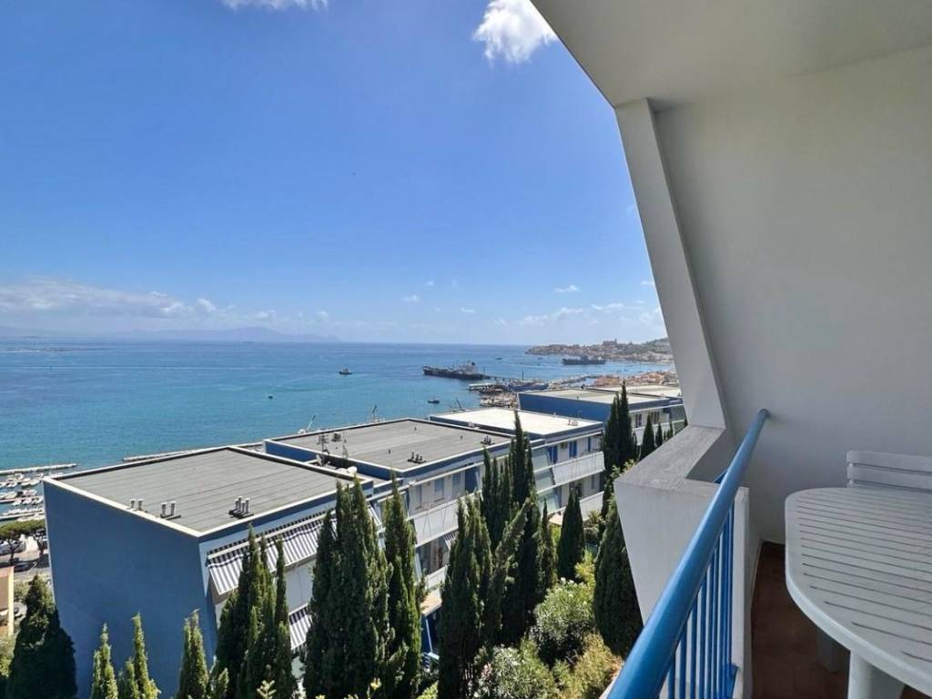 Appartamento a Gaeta in Viale Colle Sant'Agata, 12 - Foto 3
