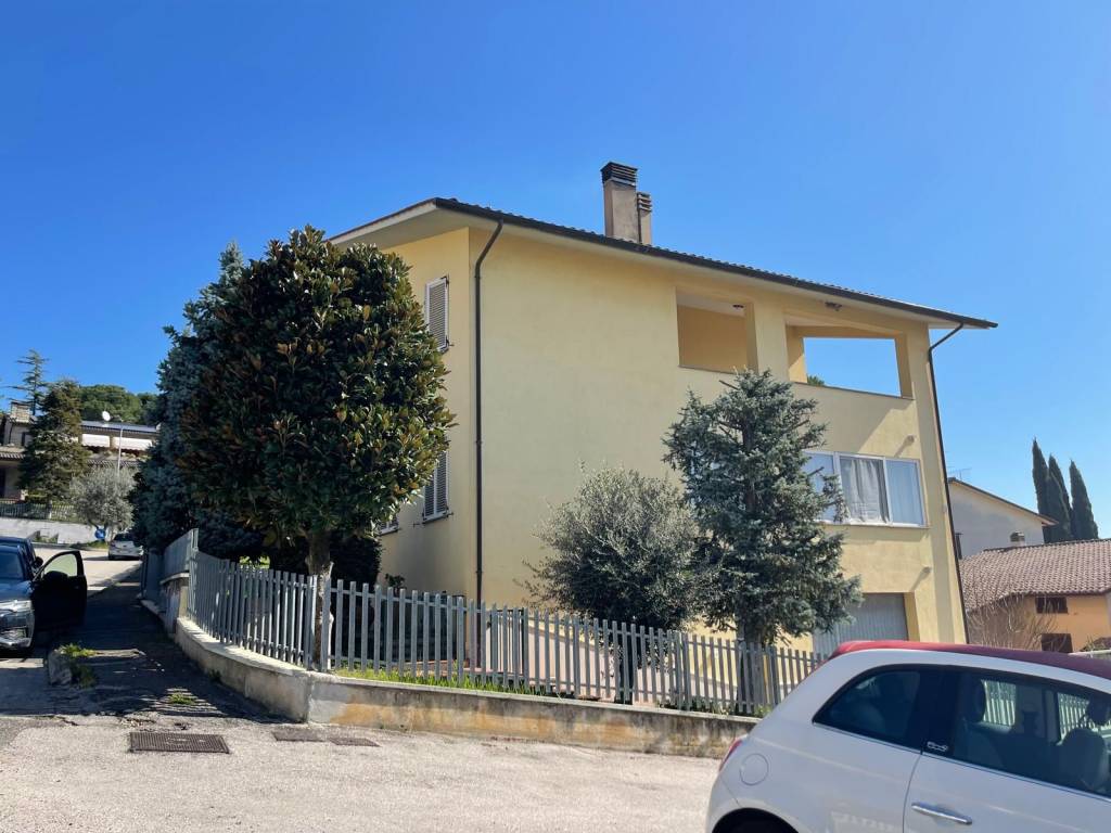 Villa a Perugia in Via della Filarmonica - Foto 2