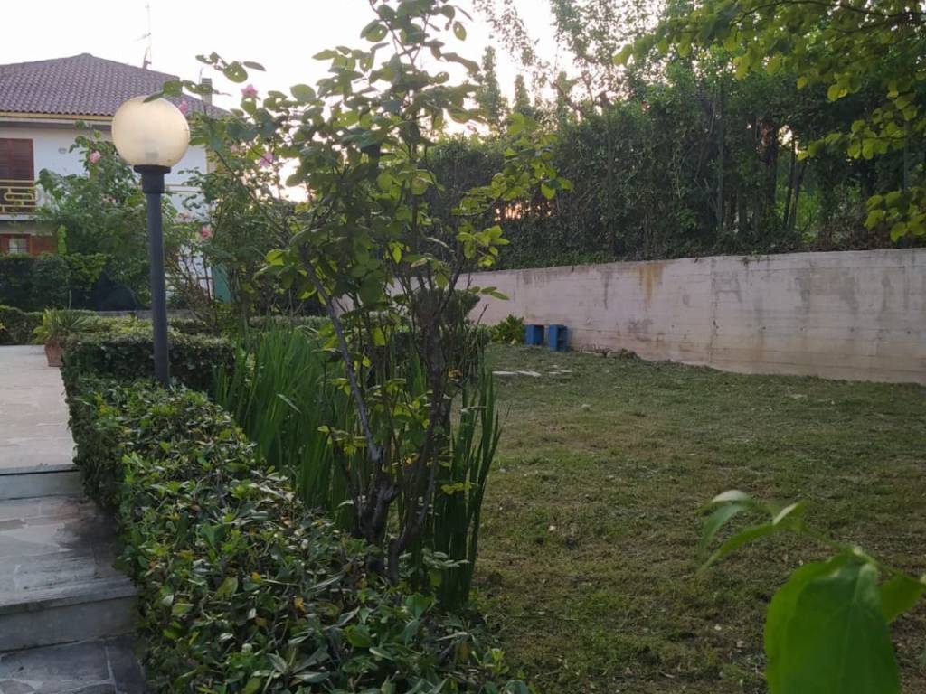 Villetta a schiera a Ascoli piceno in Via delle Zinnie, 7 - Foto 4