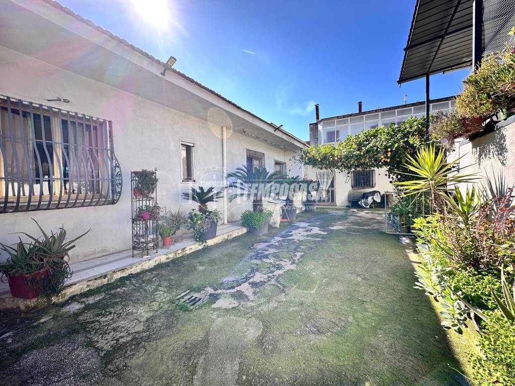 Casa indipendente a Acerra in Via san giovanni - Foto 4