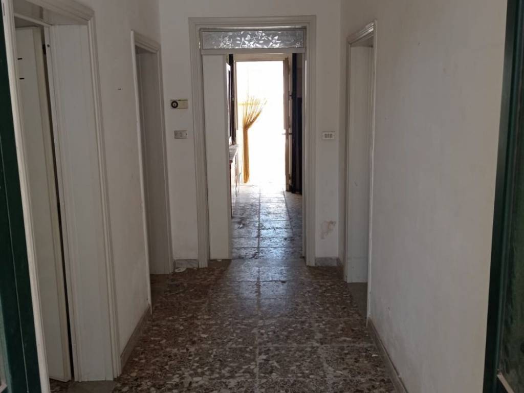 Casa indipendente a Racale in Via Montello - Foto 3
