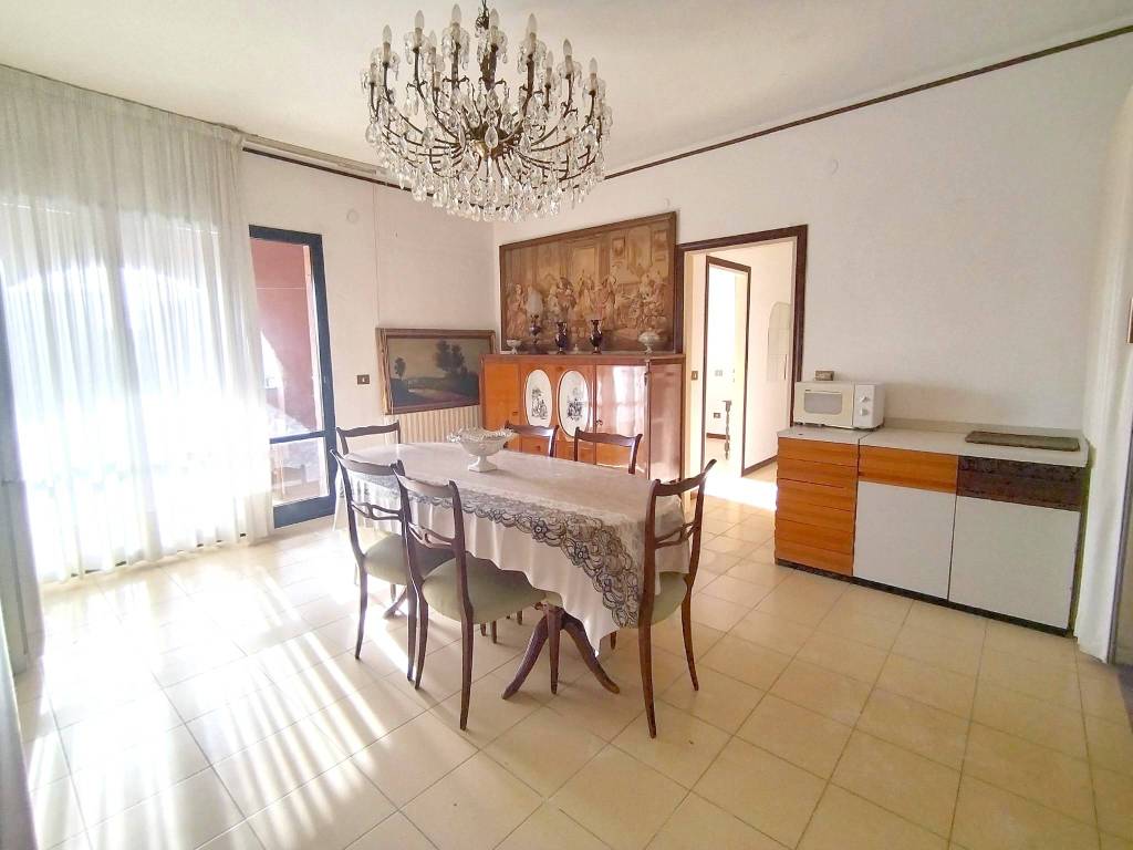 Appartamento a Castel volturno in Viale delle Acacie - Foto 2