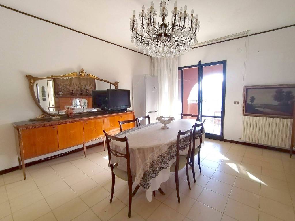 Appartamento a Castel volturno in Viale delle Acacie - Foto 3