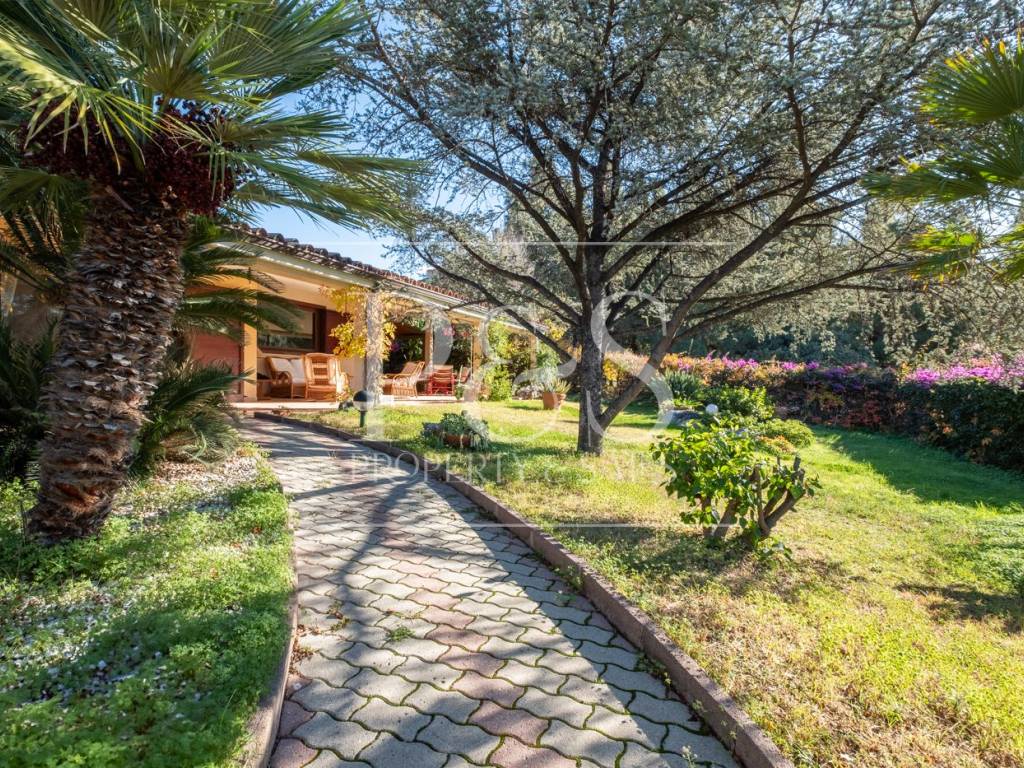 Villa a Quartu sant'elena in Via Sirio - Foto 4