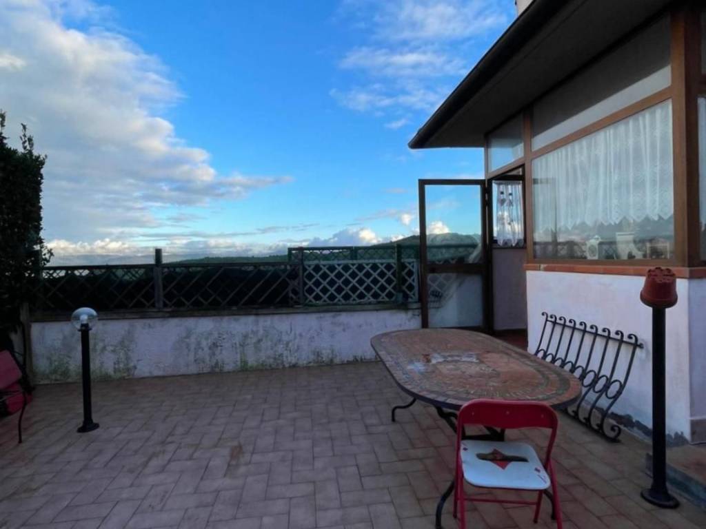 Villetta a schiera a Rosignano marittimo in Via Sgarallino - Foto 3