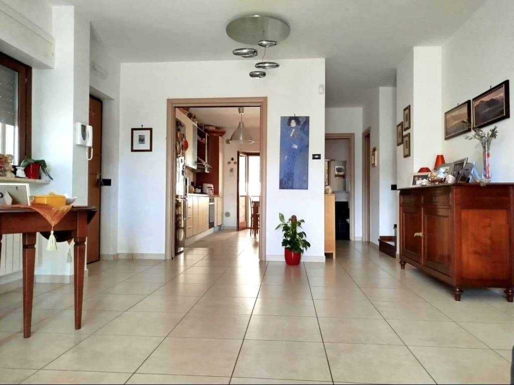 Villa a Pellezzano in Via Alcide De Gasperi - Foto 4