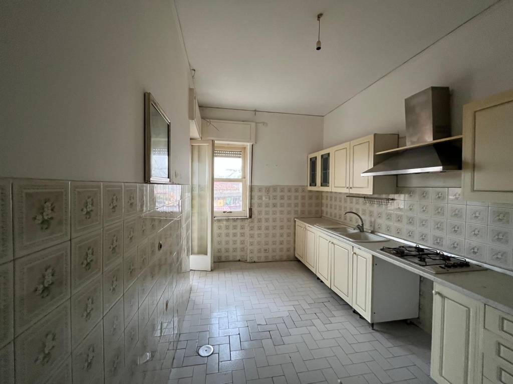 Appartamento a Acerra in Piazza Maria Montessori - Foto 5