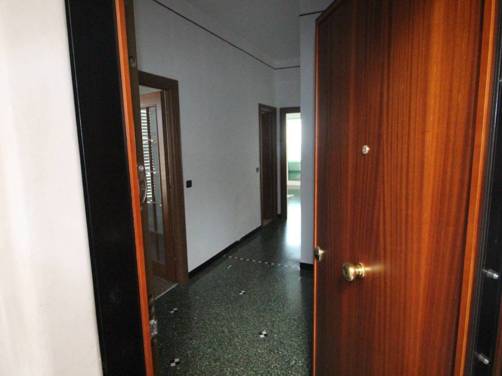 Appartamento a Genova in Via Villini Ambrogio Negrone - Foto 4