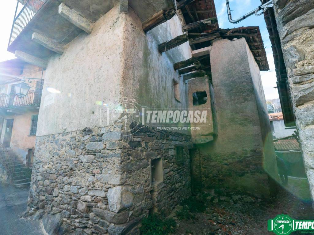 Rustico / casale a Lesa in Via Regina Margherita, Calogna 21 - Foto 2