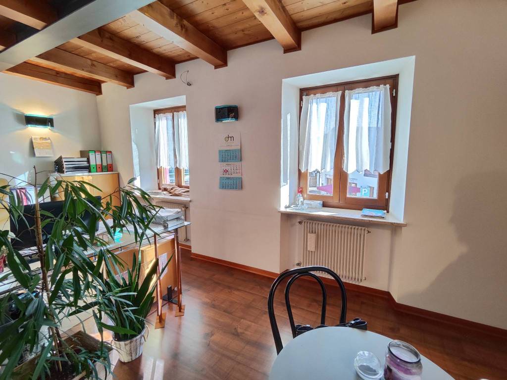 Appartamento a Capriva del friuli in Piazza Vittoria - Foto 4