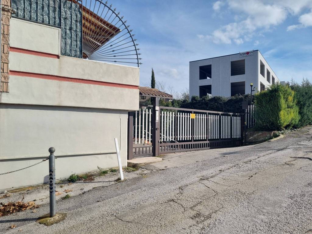 Box / garage a Atripalda in Via Appia - Foto 4