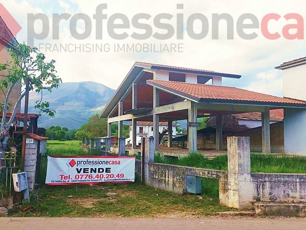 Rustico / casale a Villa santa lucia in VIA LE SORGENTI, 0 - Foto 2