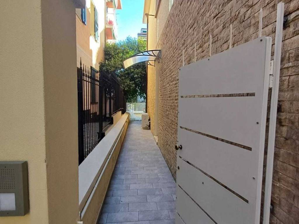 Appartamento a Alassio in Via Alessandro Manzoni, 11 - Foto 2