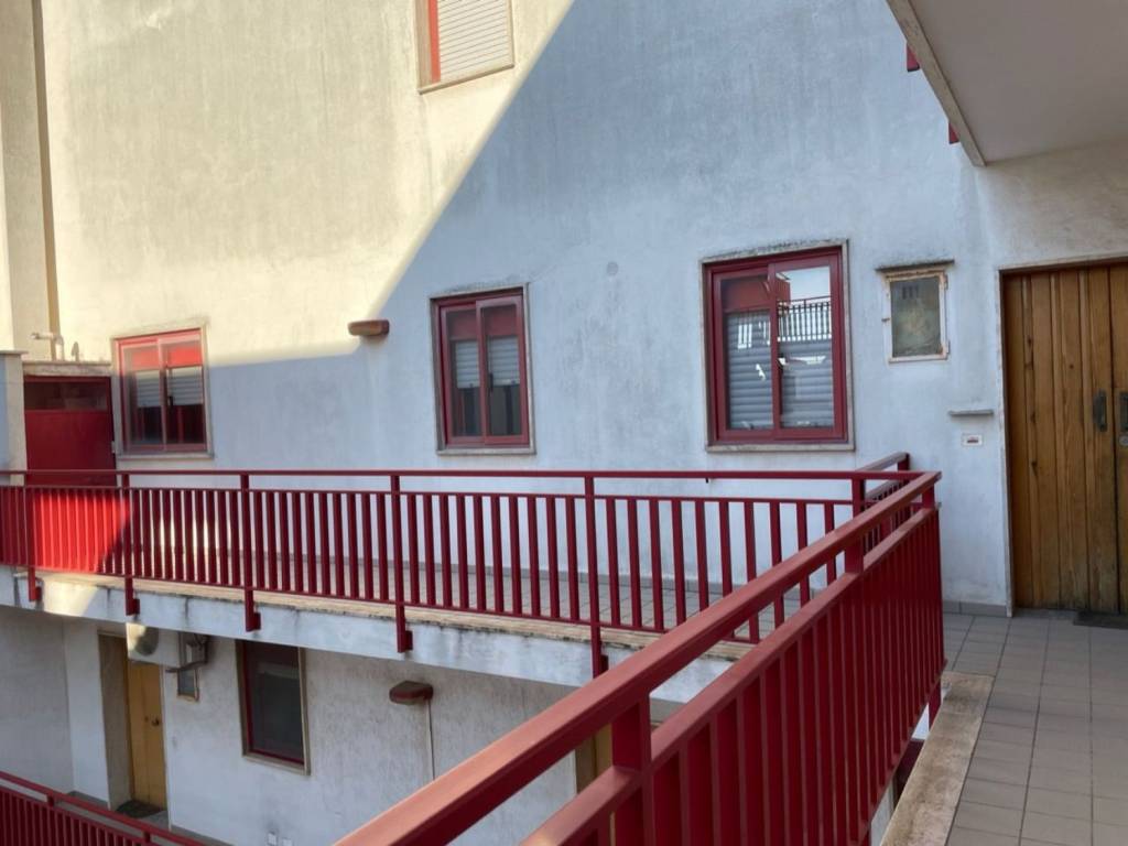 Appartamento a Ceglie messapica in Sacerdote paolo lisi, 19 - Foto 4