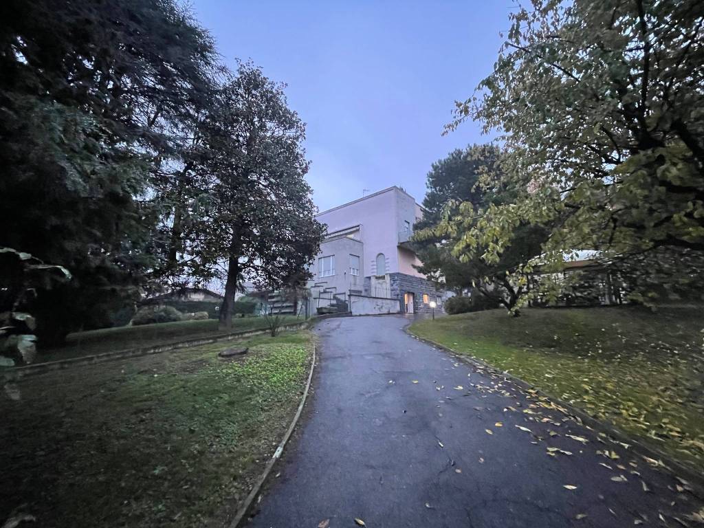 Villa a Cantù in Via Vittorio Veneto - Foto 4
