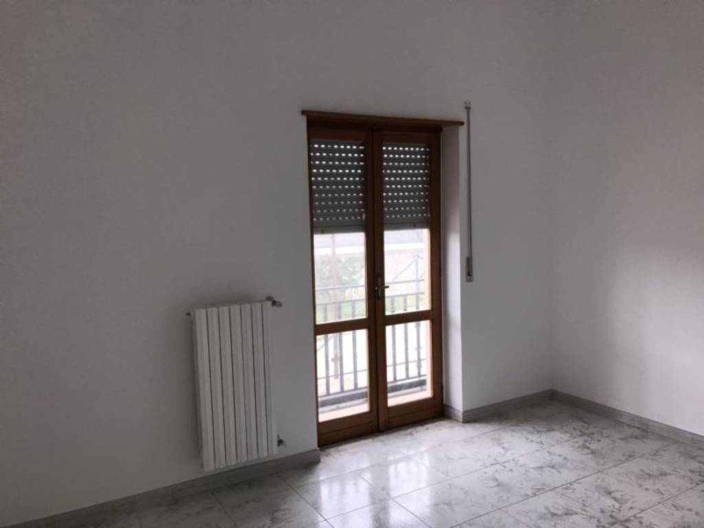 Appartamento a Ceglie messapica in Via Giuseppe Ungaretti - Foto 3