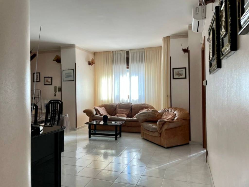 Appartamento a Ceglie messapica in vittorio bachelet - Foto 2