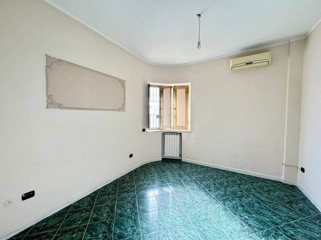 Appartamento a Pomigliano d'arco in Via Luigi Einaudi - Foto 4