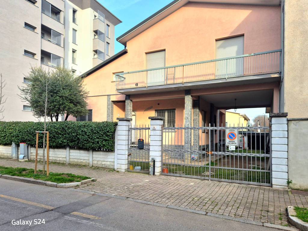 Villa a Varedo in Viale Sant'Aquilino, 32 - Foto 3