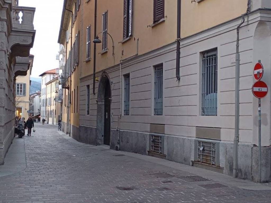 Immobile a Como in Via Armando Diaz, 105 - Foto 3