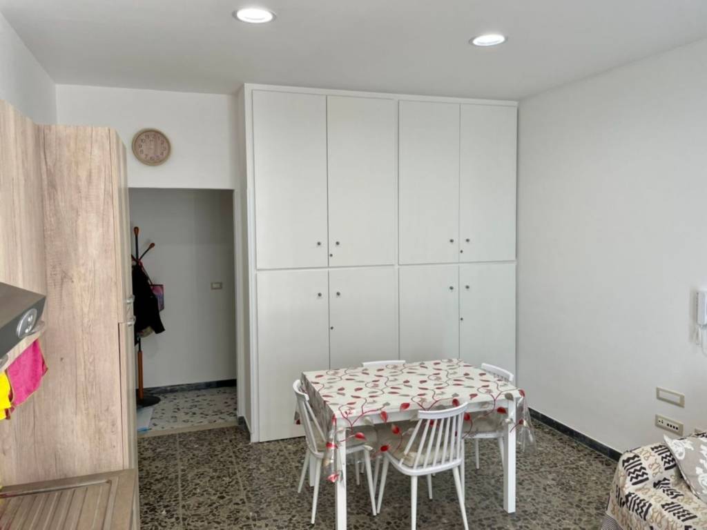 Appartamento a Ceglie messapica in Via Archimede - Foto 4