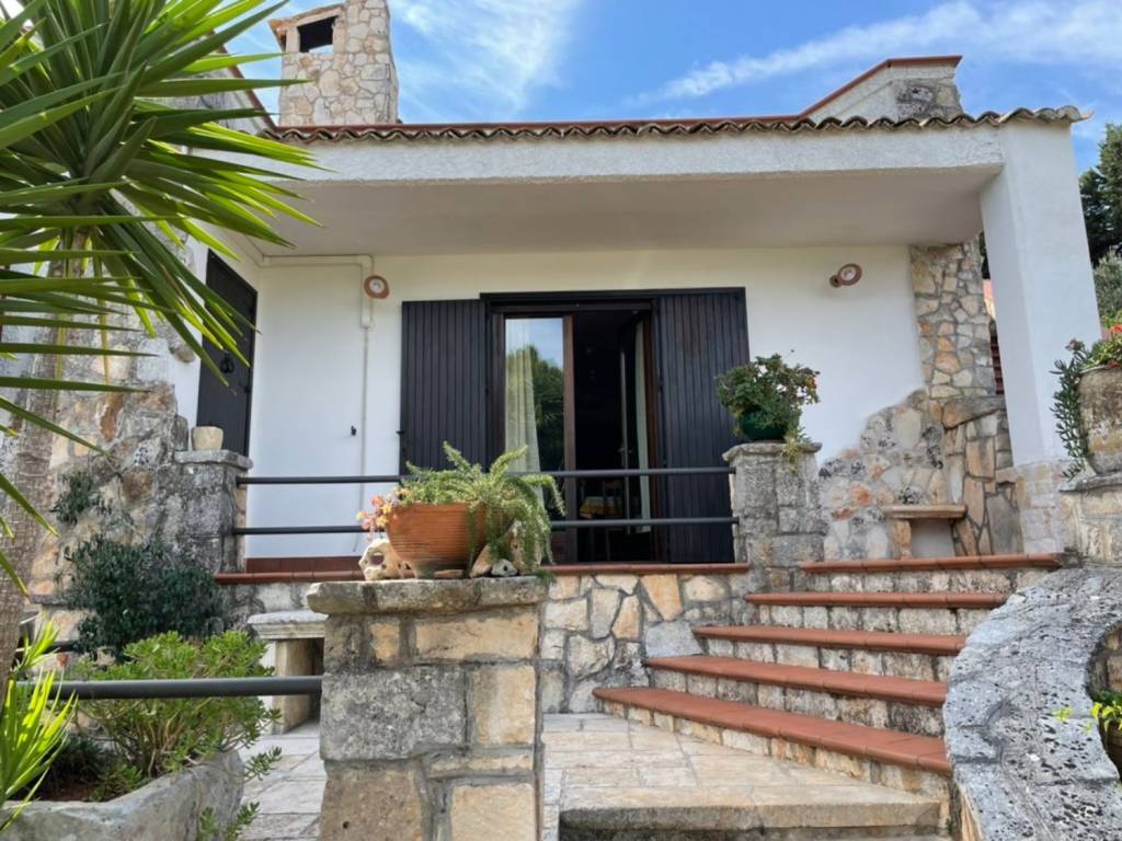 Villa a Ceglie messapica in Contrada montevicoli - Foto 2