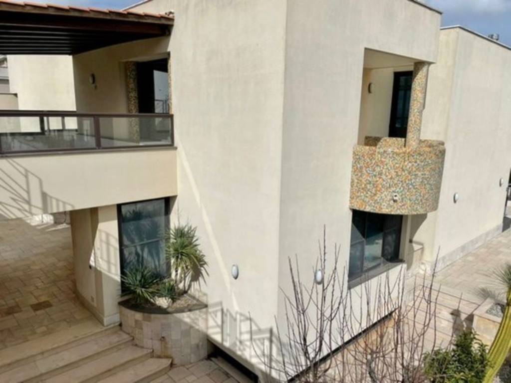 Villa a Ceglie messapica in Don Rocco Gallone - Foto 4
