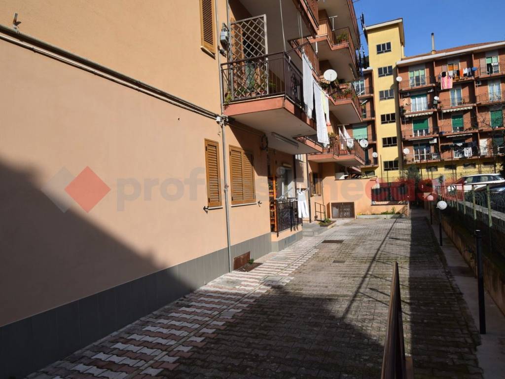 Appartamento a Roccapiemonte in Via Bottiglieri, 15 - Foto 2