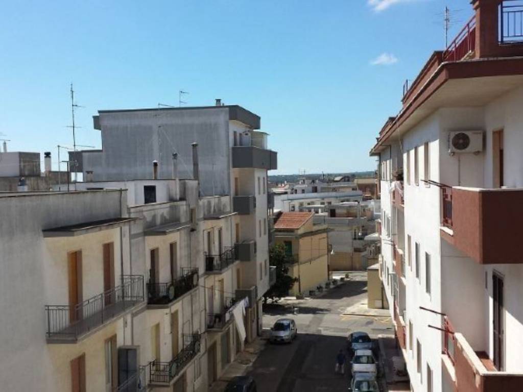 Appartamento a Ceglie messapica in Complesso residenziale CENTRO - Foto 2