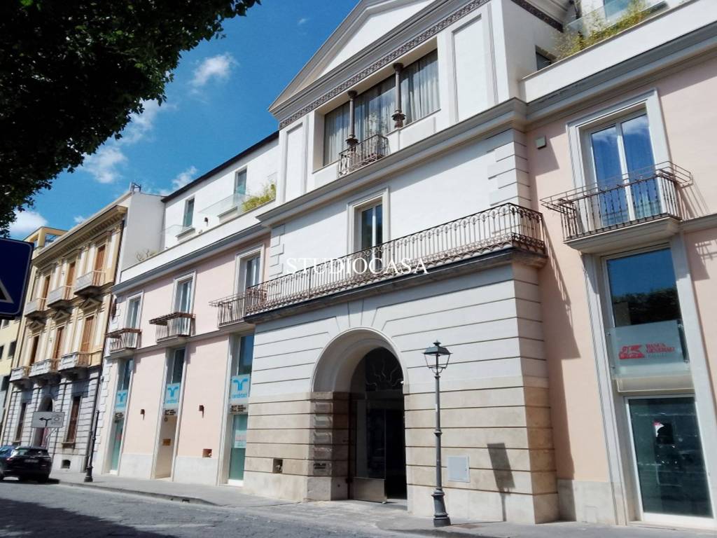 Appartamento a Caserta in Piazza Luigi Vanvitelli - Foto 2