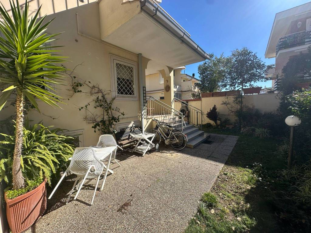 Villa a Fiumicino in Via Capo Boi - Foto 3