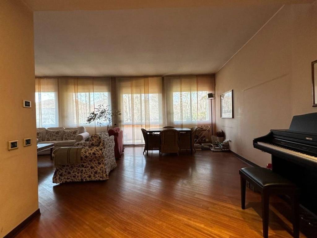 Appartamento a Novara in Rotonda Massimo D'Azeglio, 11 - Foto 2