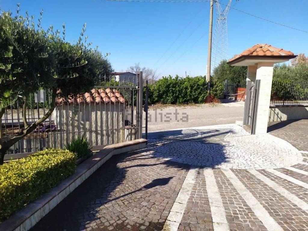 Villa a Paternopoli in Contrada Casale S.N.C. - Foto 3