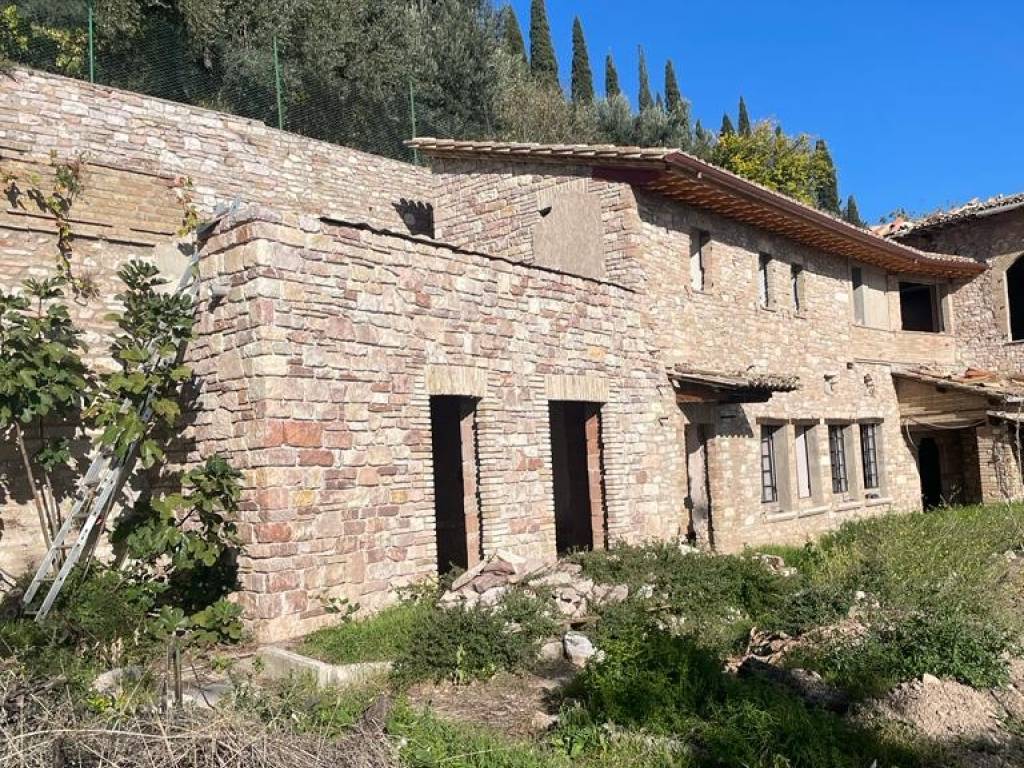 Casa indipendente a Assisi in Via Santa Maria delle Rose - Foto 5