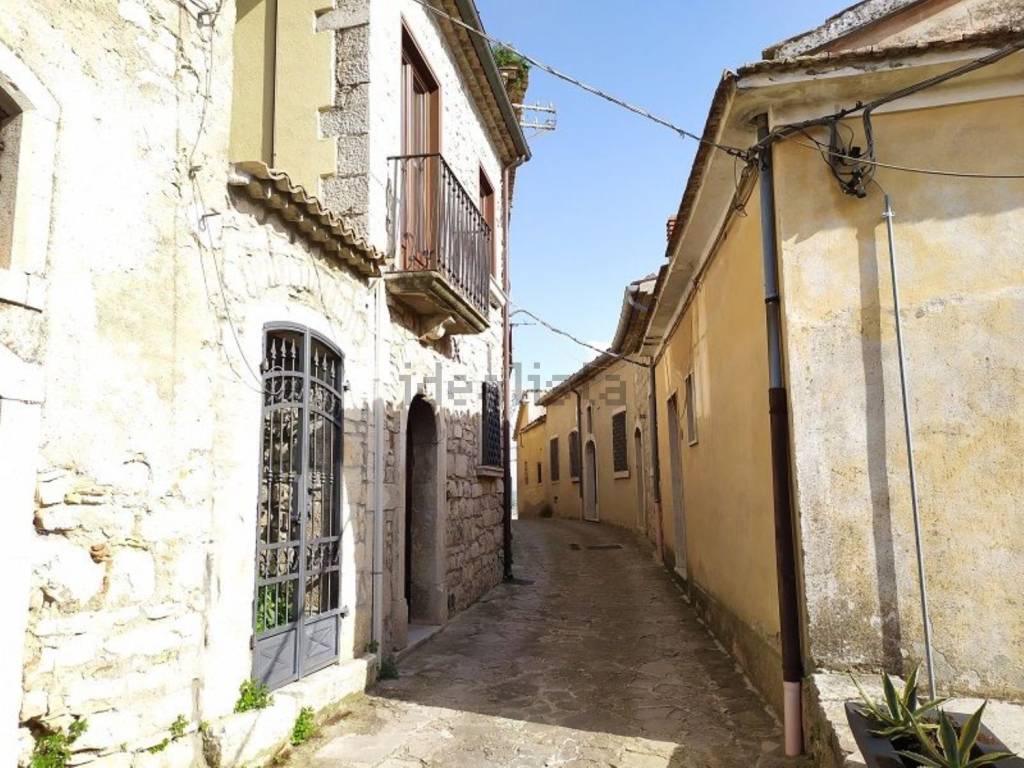Villa a Gesualdo in Via P. Pisapia, Gesualdo, Av S.N.C. - Foto 2
