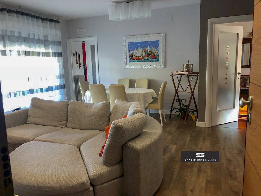 Appartamento a Roseto degli abruzzi in Via Nazionale, 125 - Foto 2