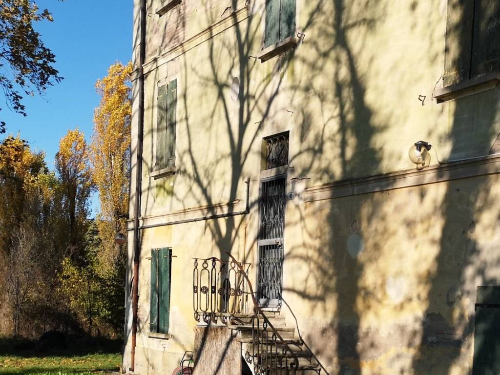 Villa a Castelfranco emilia in Via Piumazzo - Foto 4