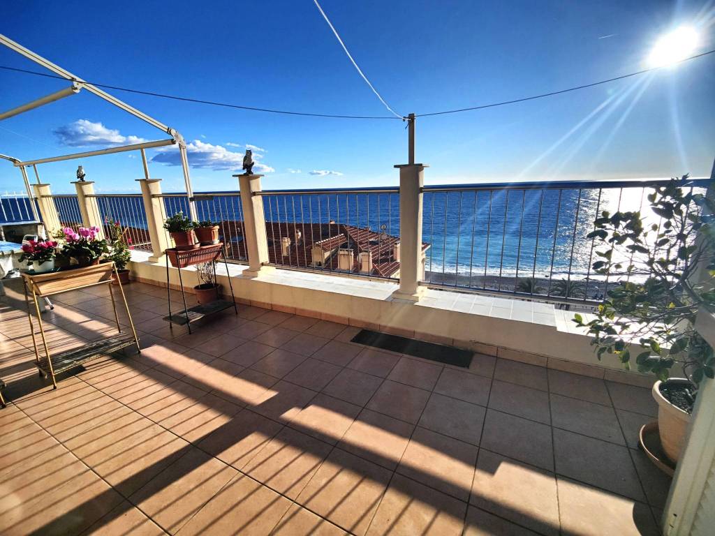 Appartamento a Ospedaletti in Via Roma - Foto 2