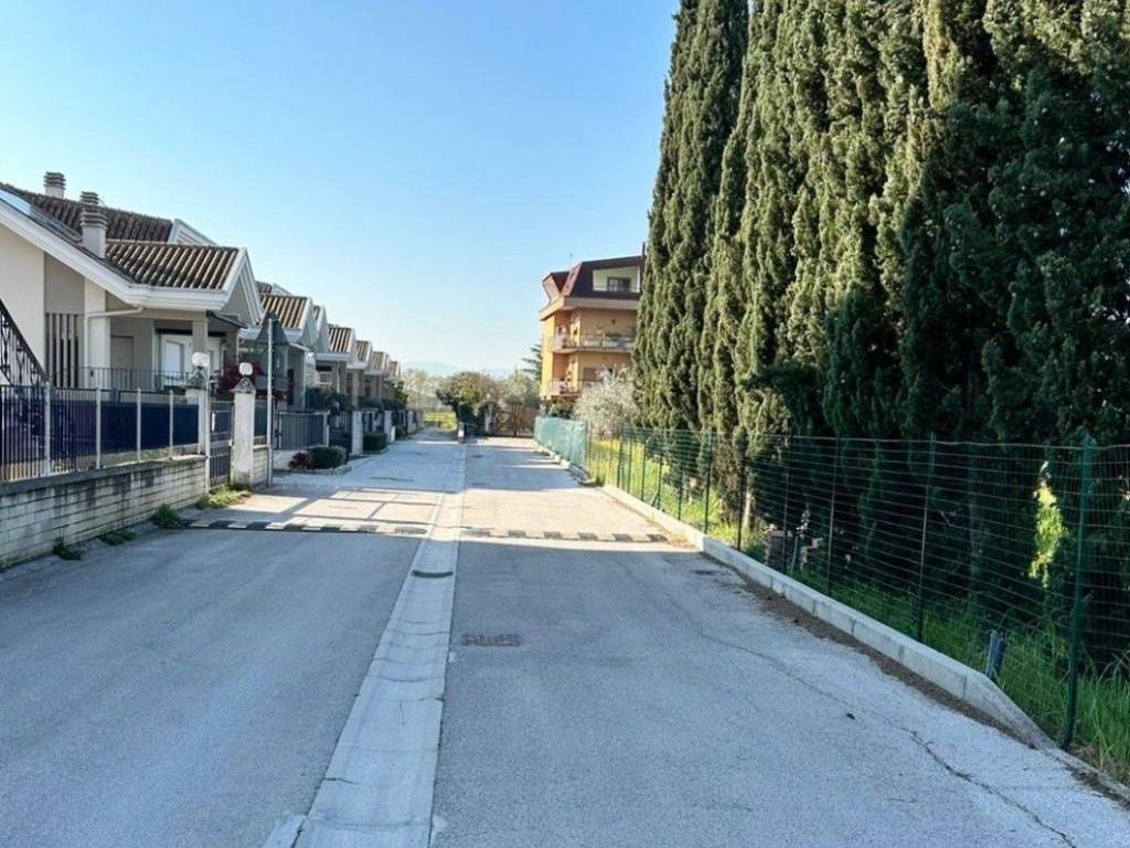 Terreno a Frosinone in Via Tommaso Landolfi - Foto 3