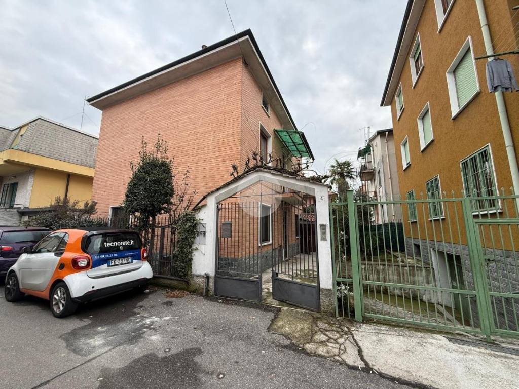 Villa a Paderno dugnano in Via Treviso, 4 - Foto 3
