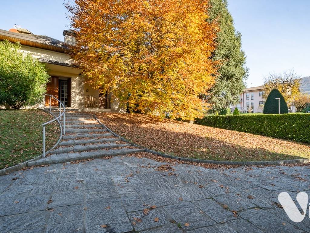 Villa a Dolzago in Via Provinciale, 24 - Foto 5