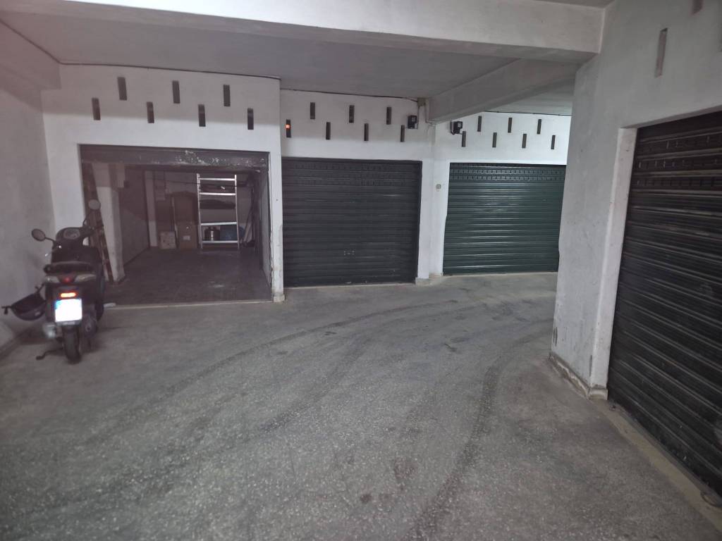 Box / garage a Trani in Via Antonio Gramsci - Foto 3