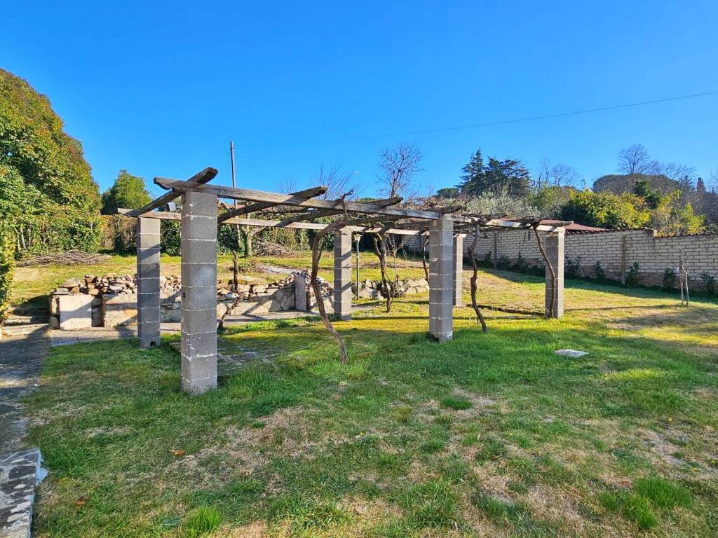 Villa a Sutri in Via dei Passeri - Foto 4
