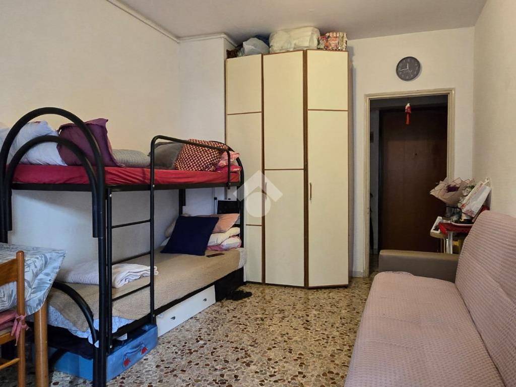 Appartamento a Cinisello balsamo in Viale Romagna, 31 - Foto 5