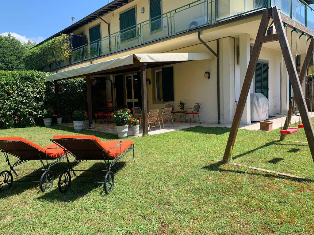 Appartamento a Pietrasanta in Via Giacomo Leopardi - Foto 2