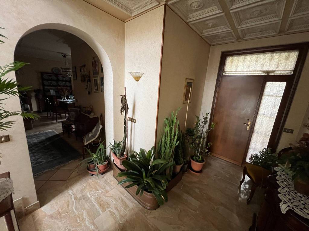 Villa a Roncoferraro in Via Andrea Costa, 7 - Foto 4