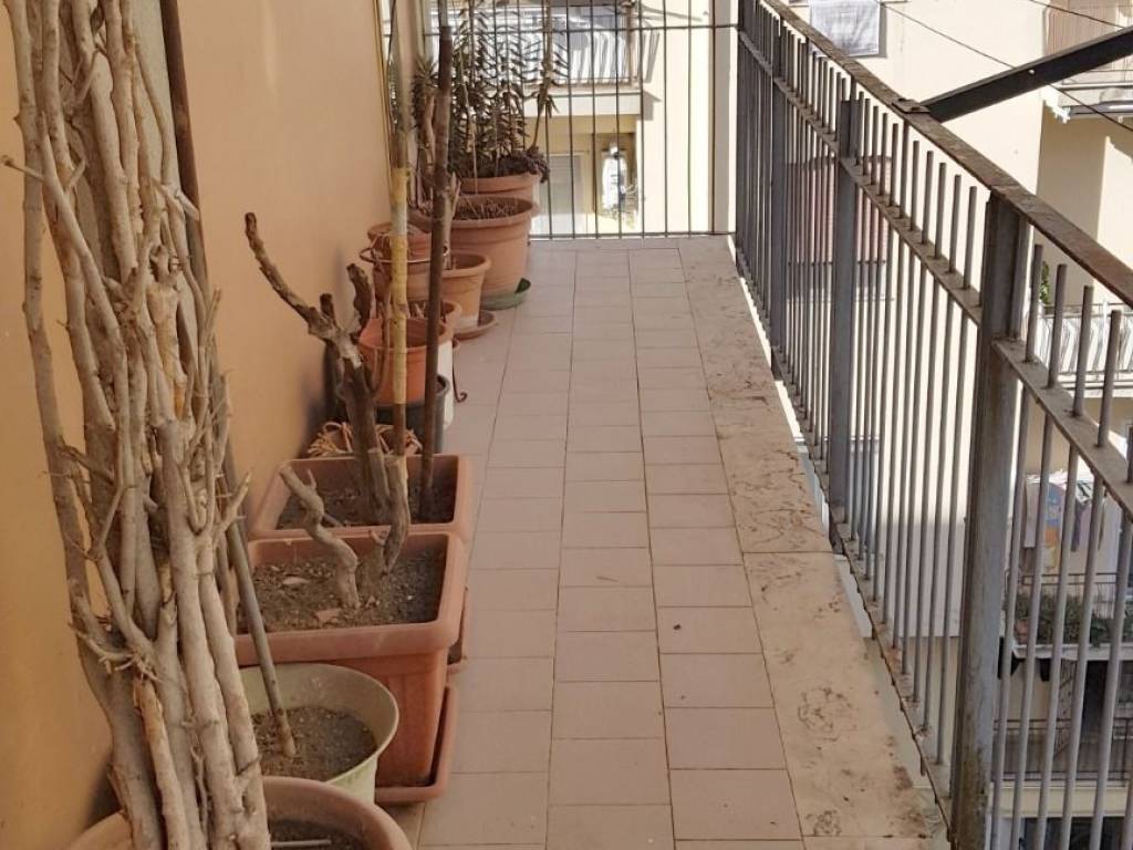 Appartamento a Salerno in Via Giuseppe De Caro, 4 - Foto 2