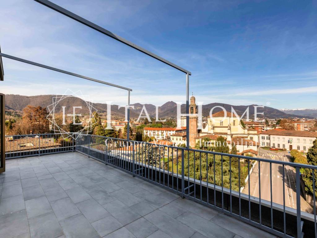 Attico / mansarda a Bergamo in Via Silvio Pelico - Foto 5